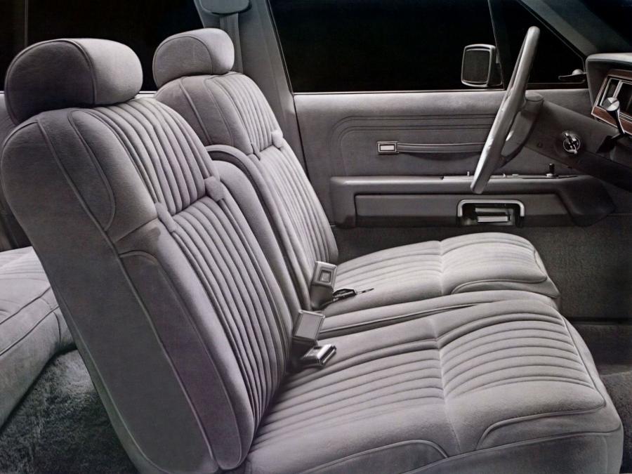  Ford LTD Crown Victoria 1983 года  (фото 10 из 10)